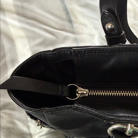 Coach Black Leather Gallery Shoulder Bag - Picture 6 of 9